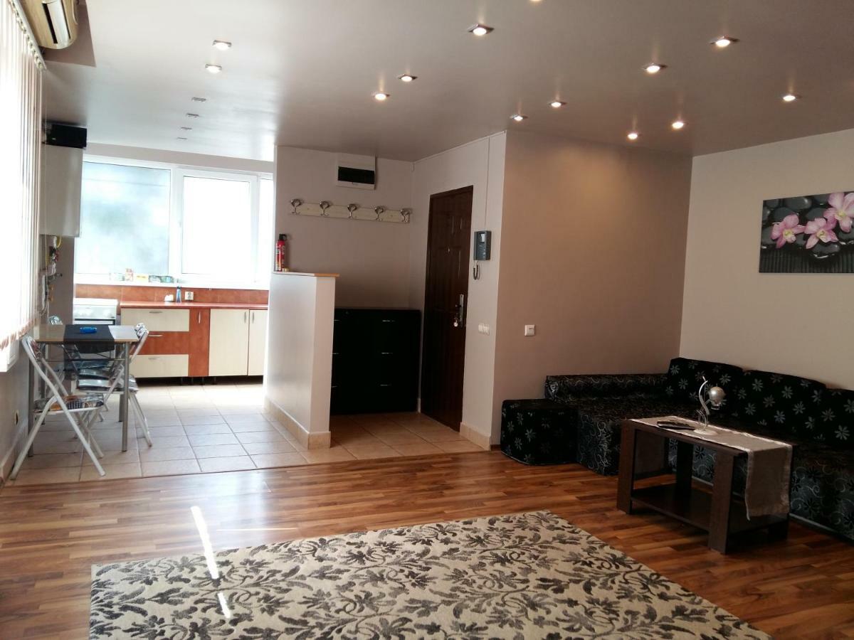 Apartament Laurentiu - Etaj.1 Βουκουρέστι Εξωτερικό φωτογραφία