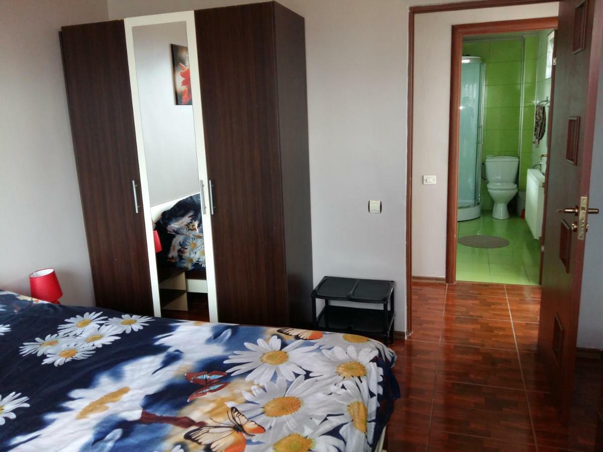 Apartament Laurentiu - Etaj.1 Βουκουρέστι Εξωτερικό φωτογραφία